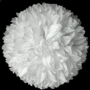 alt="White 9.5 inch homecoming mum"