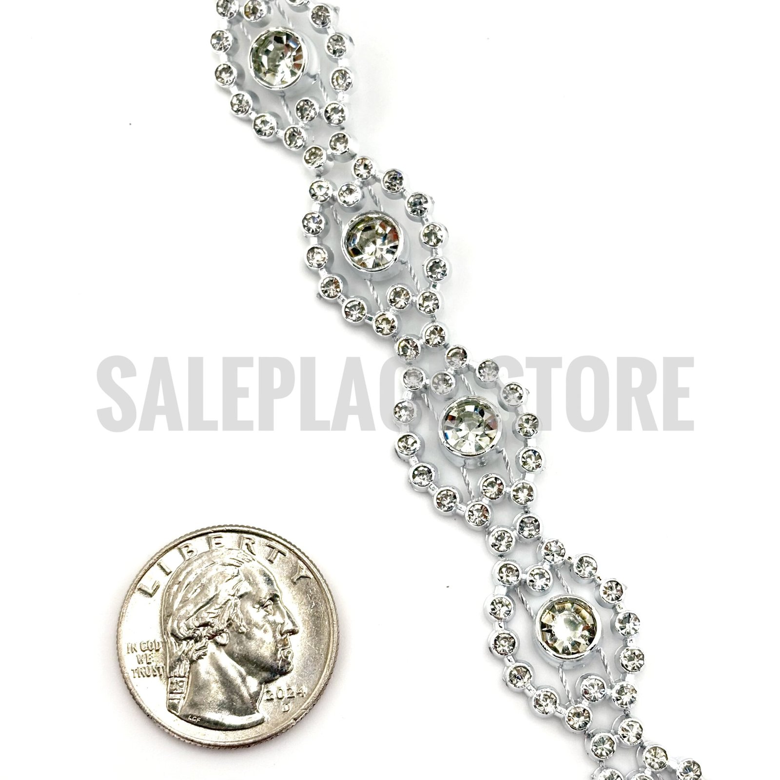 oval-garland-w/stone-silver-b