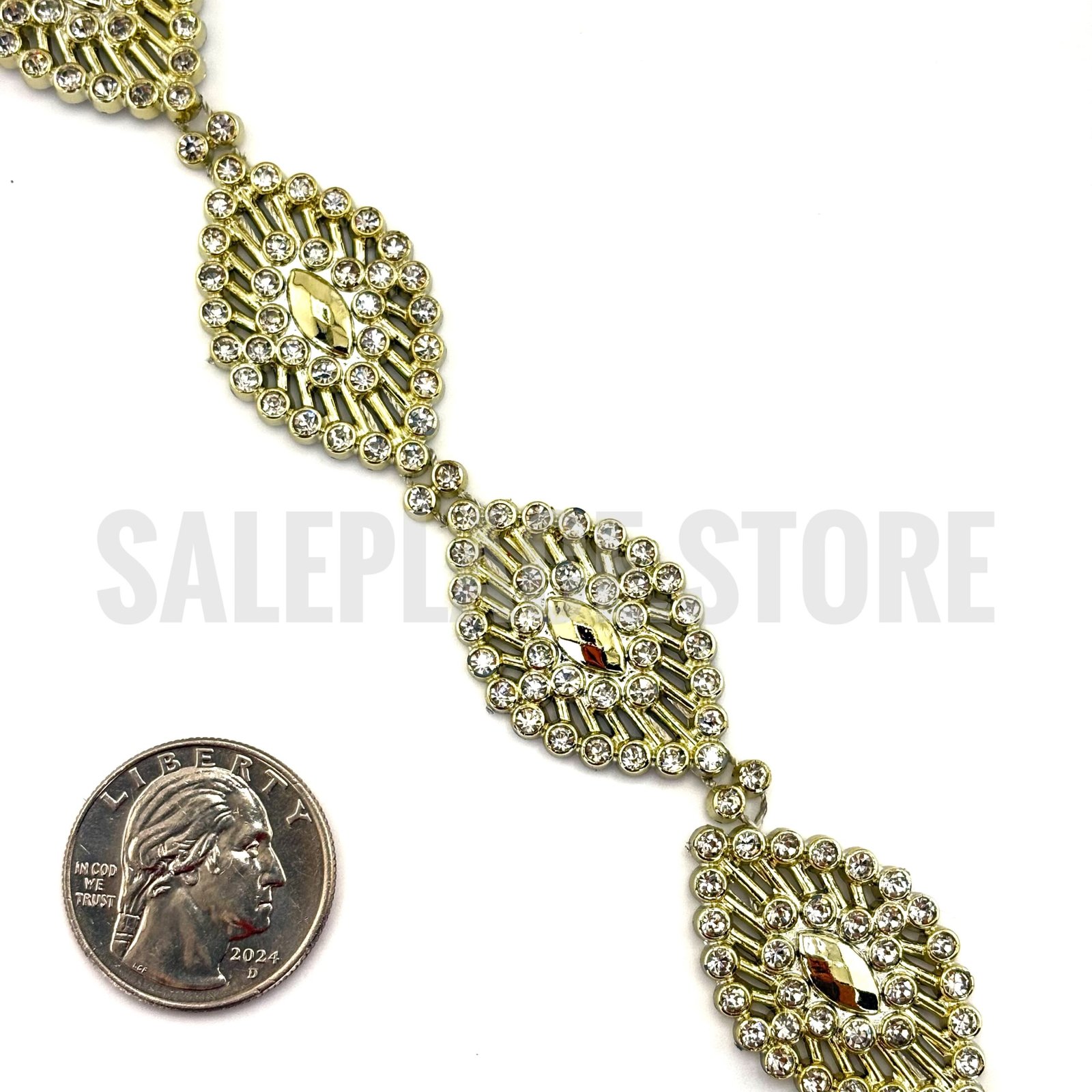 oval-garland-gold-b