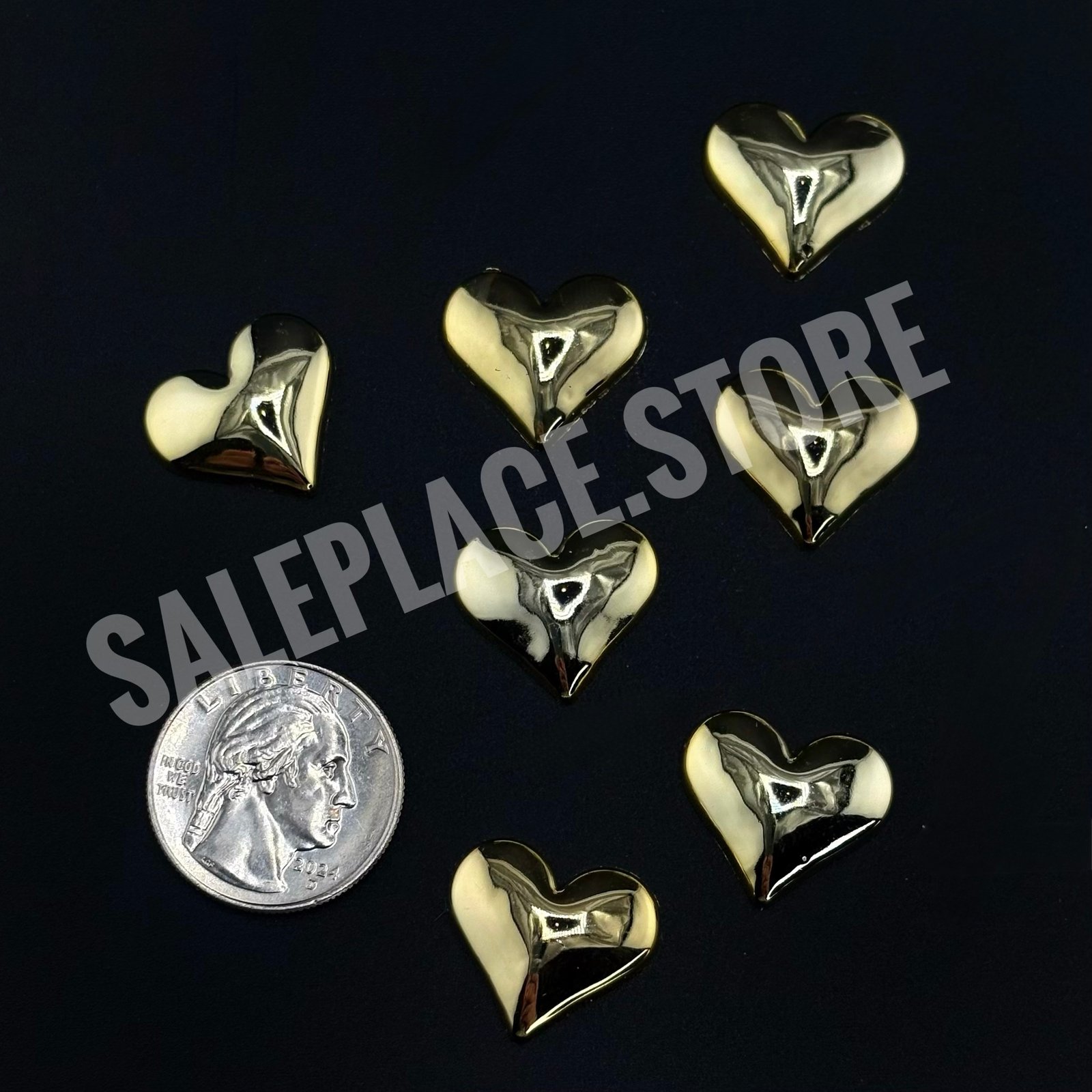 plastic-heart-charm-0.8-gold-b