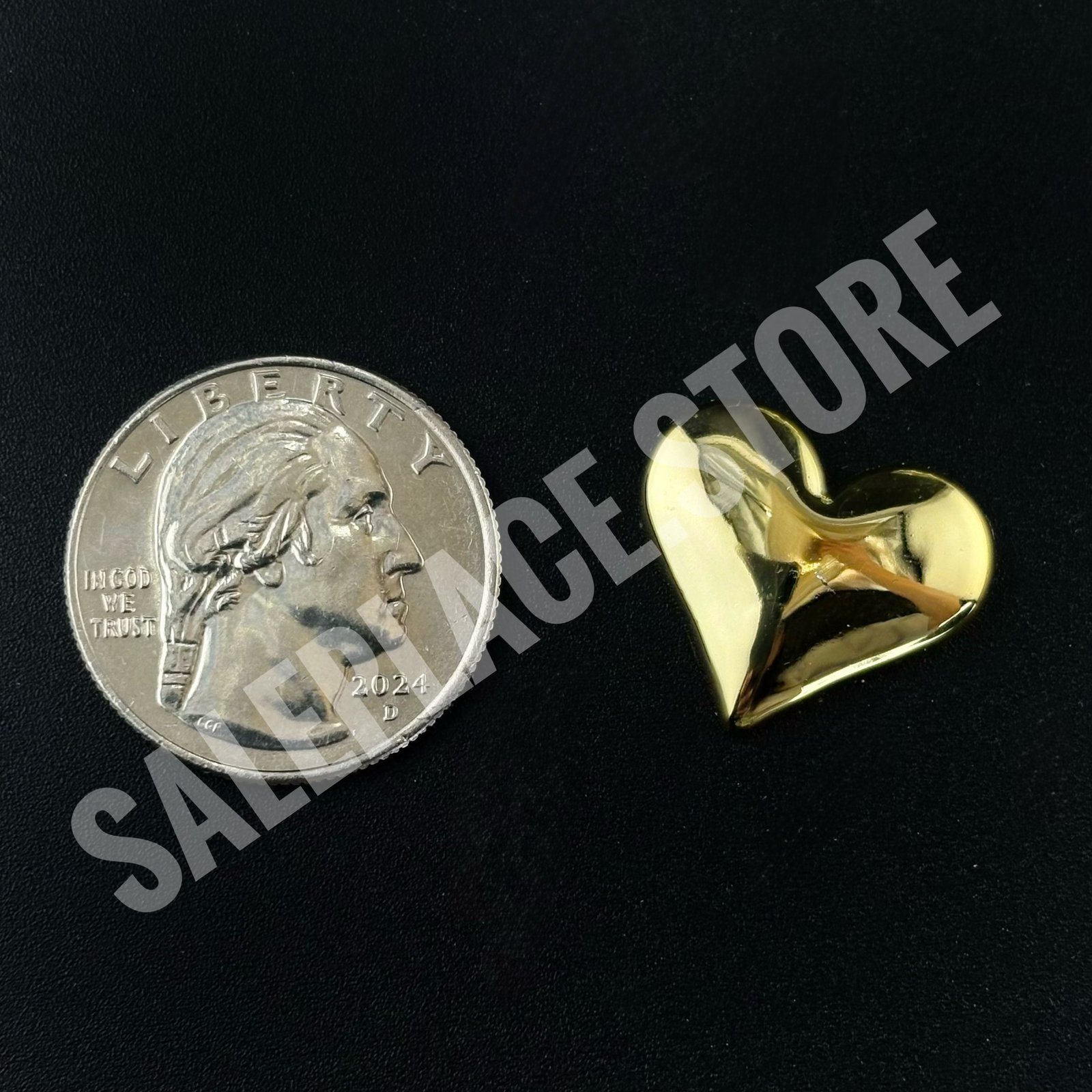 plastic-heart-charm-0.8-gold-c